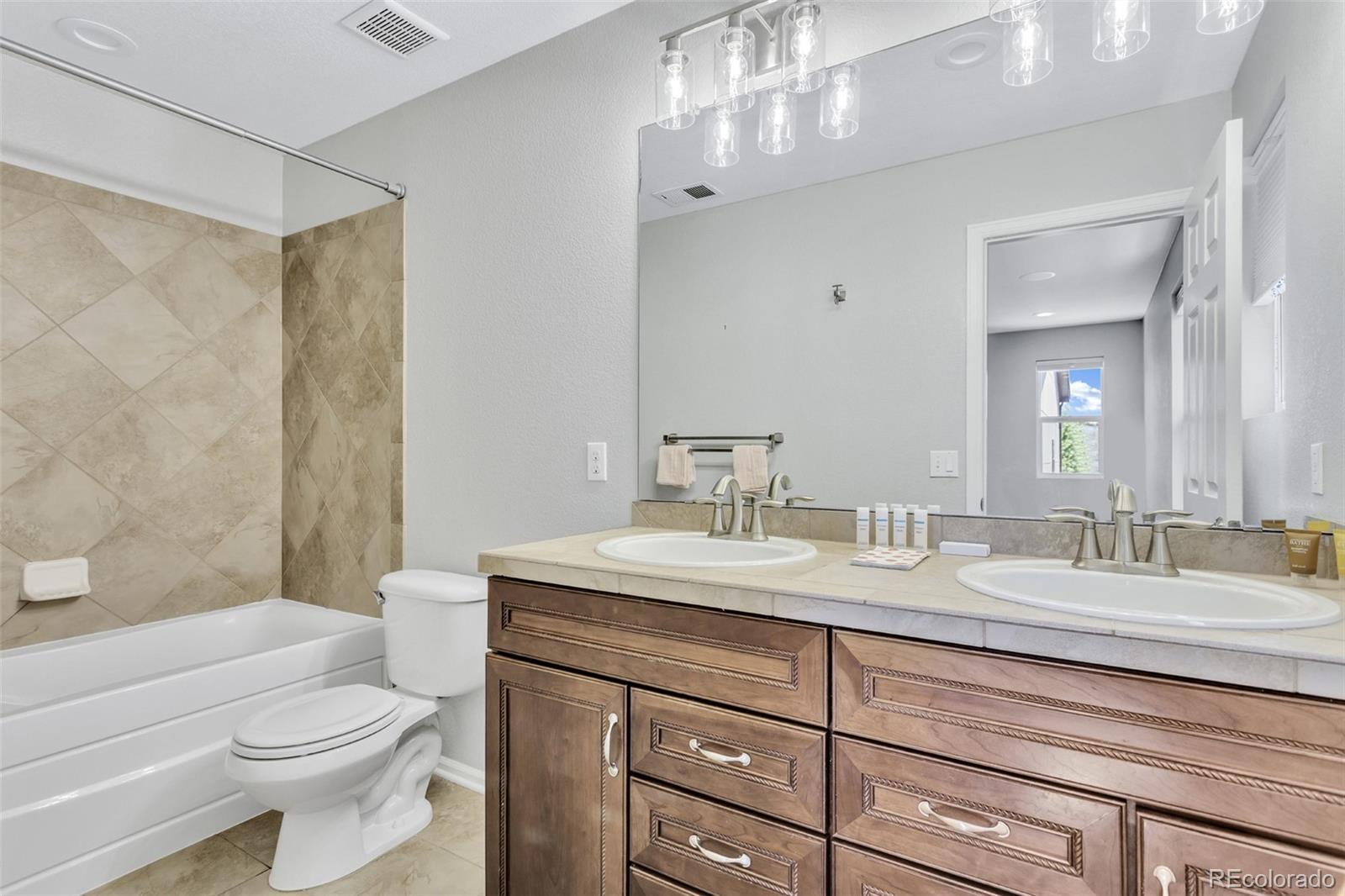 MLS Image #17 for 2160  spruce street,denver, Colorado