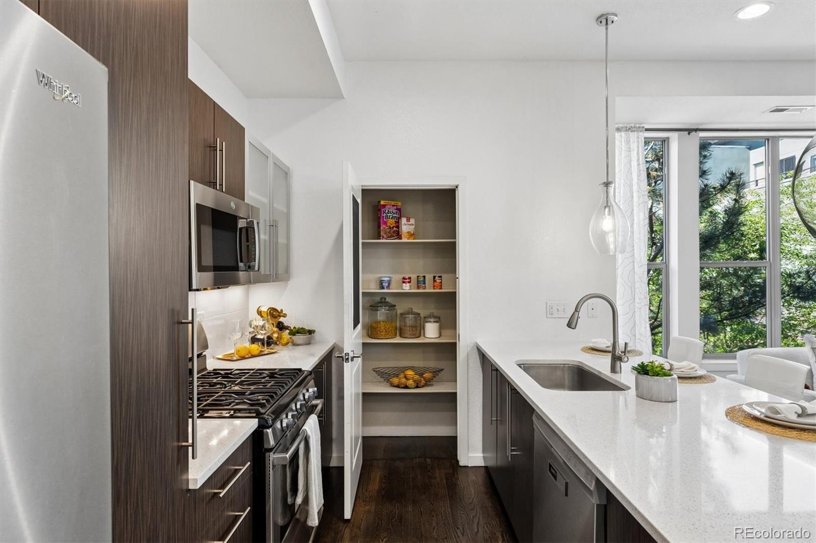 MLS Image #7 for 2110 n clay street,denver, Colorado