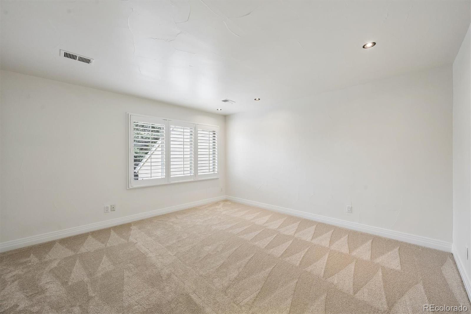 MLS Image #31 for 4505 s yosemite street,denver, Colorado
