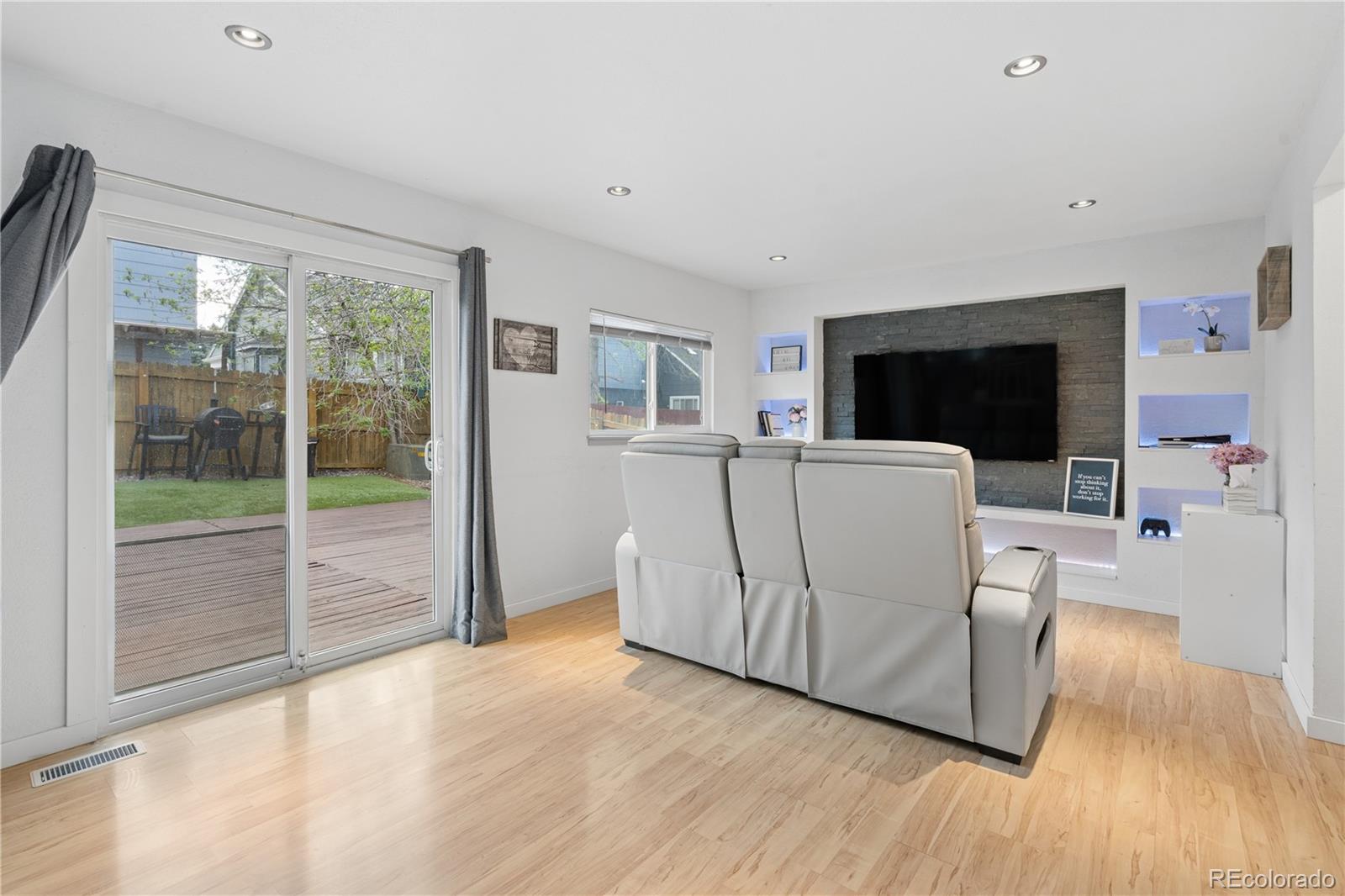 MLS Image #8 for 9872  garwood street,littleton, Colorado