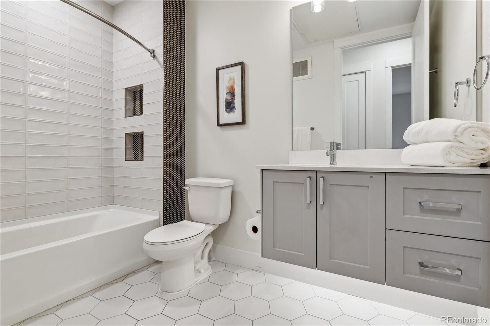 MLS Image #12 for 2876 w 53rd avenue,denver, Colorado