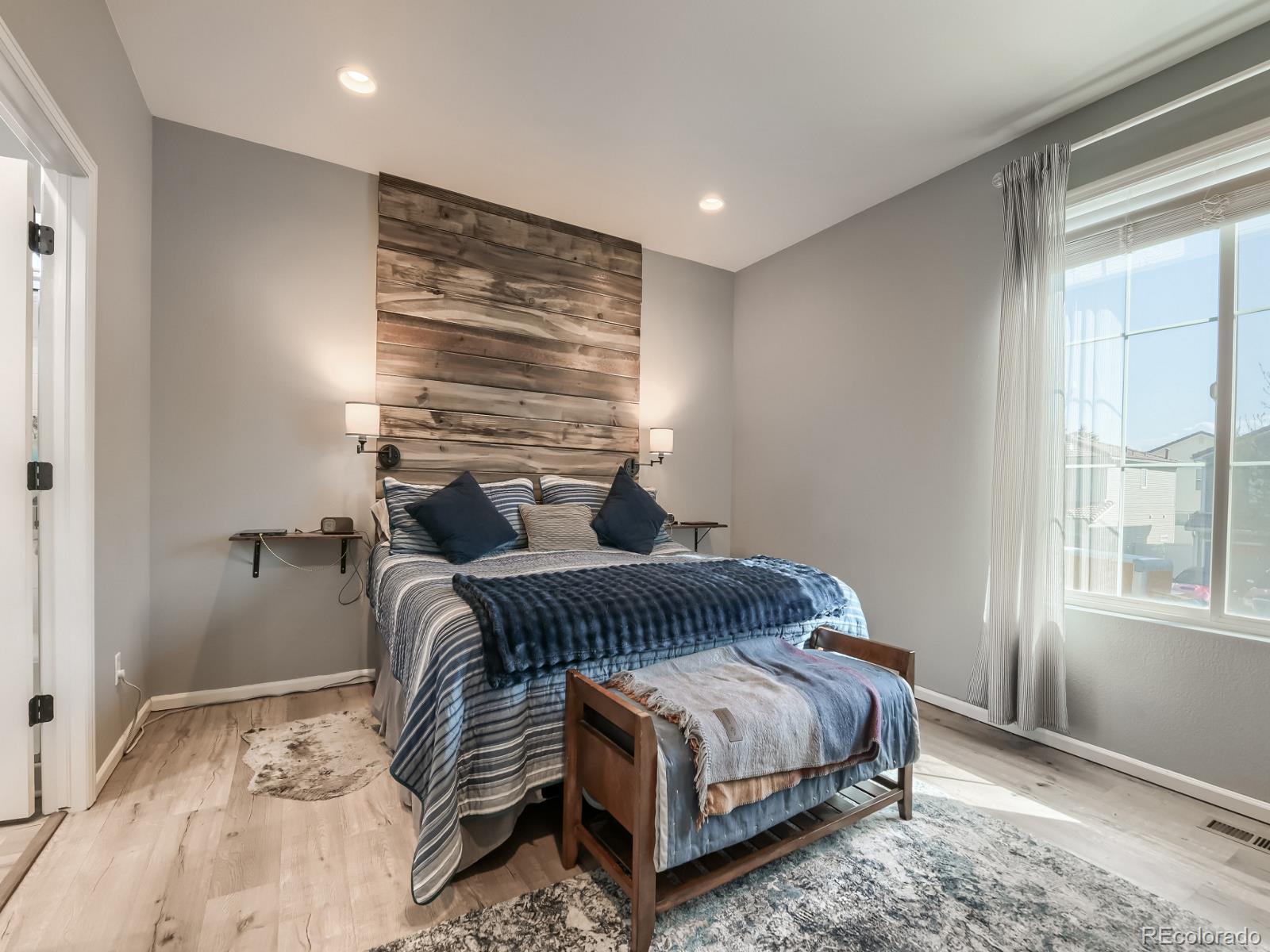 MLS Image #11 for 18933 e 53rd avenue,denver, Colorado