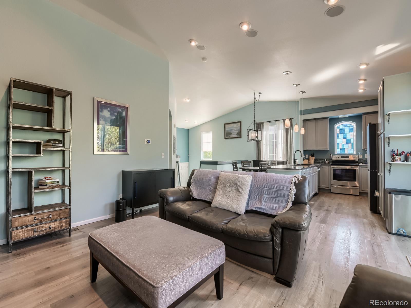 MLS Image #8 for 18933 e 53rd avenue,denver, Colorado