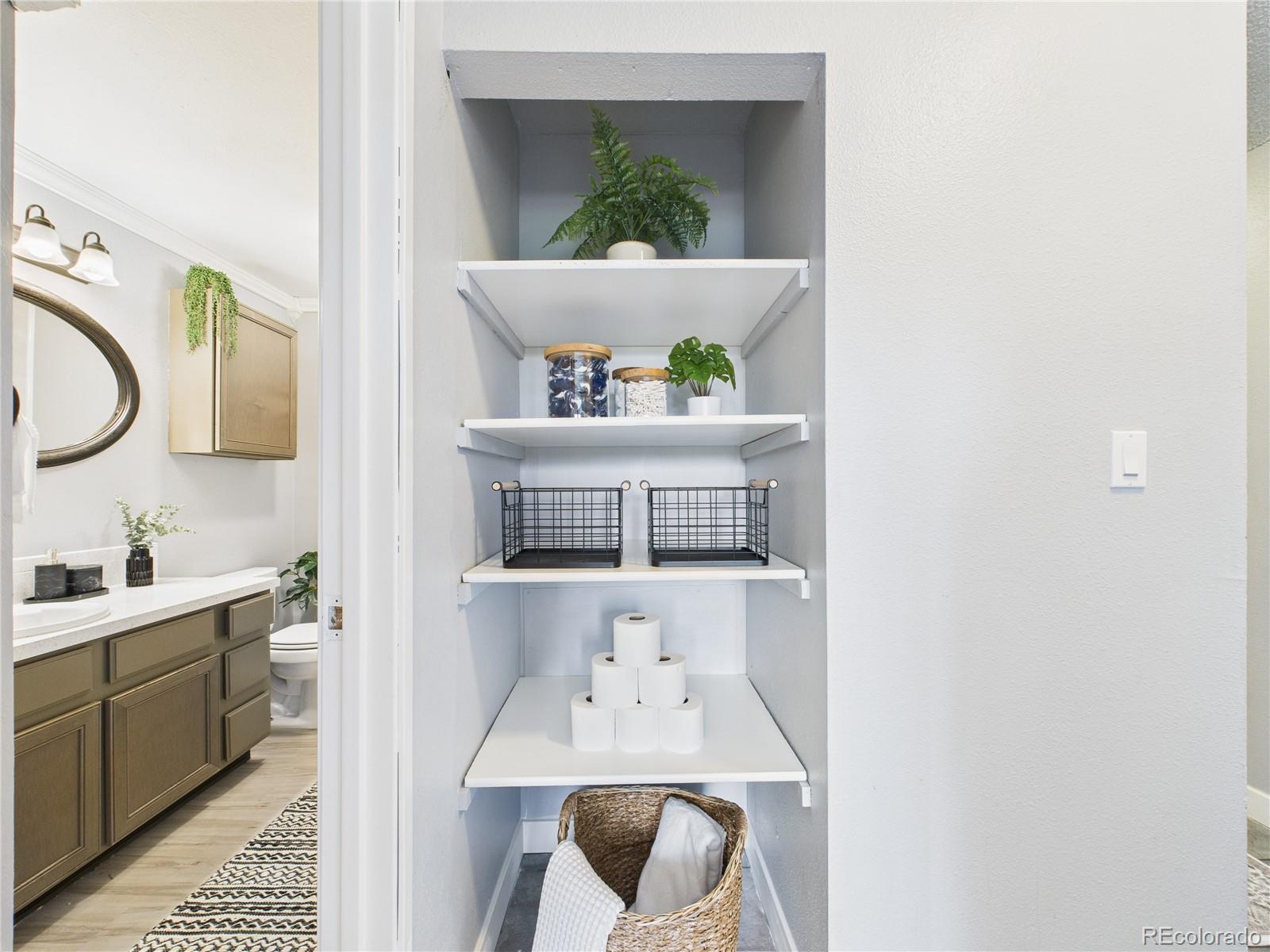 MLS Image #18 for 190 e highline circle,centennial, Colorado