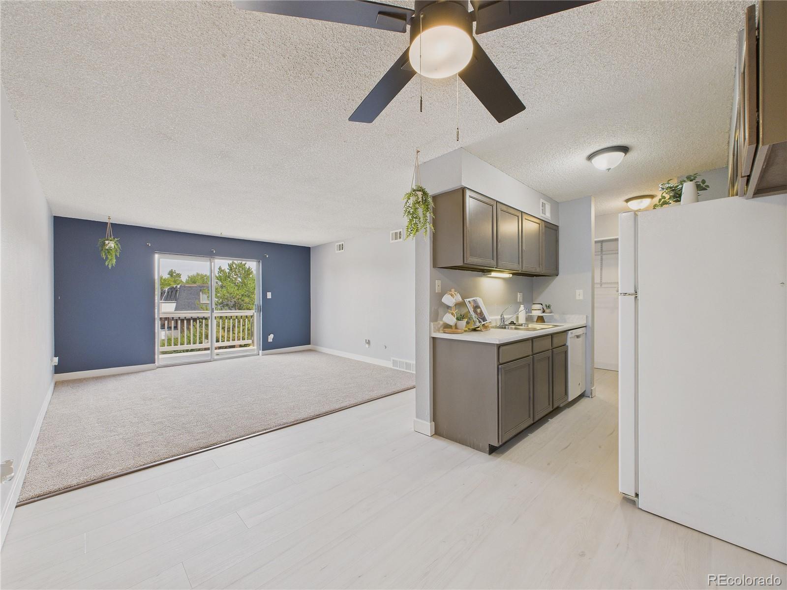 MLS Image #5 for 190 e highline circle,centennial, Colorado
