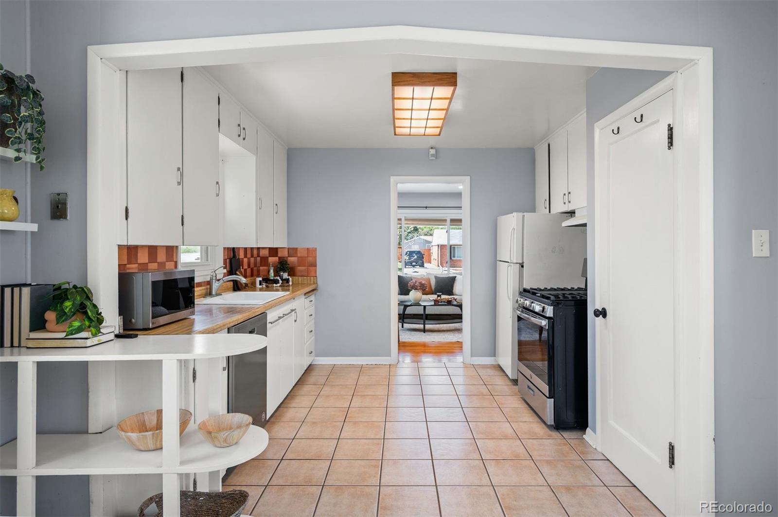 MLS Image #4 for 716 s pecos street,denver, Colorado