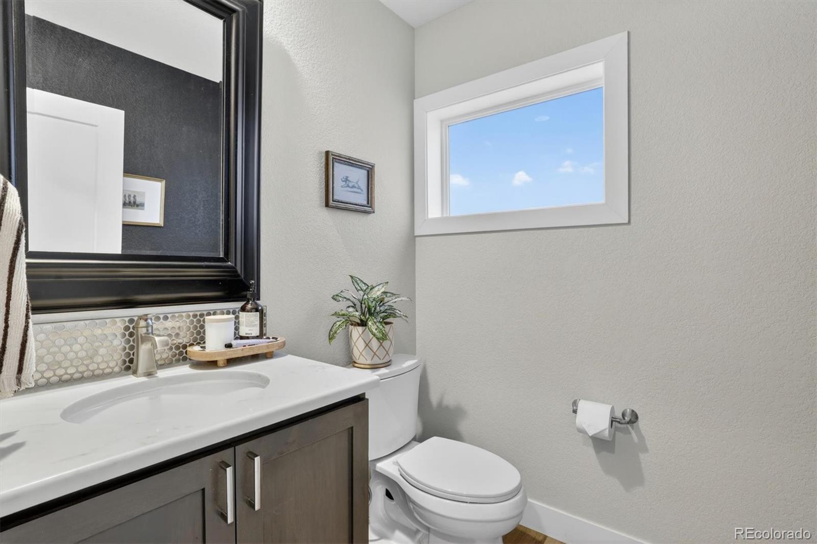 MLS Image #18 for 6601  fern drive,denver, Colorado