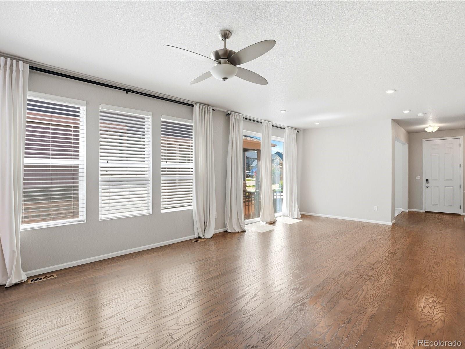 MLS Image #12 for 8260 s trails edge court,centennial, Colorado