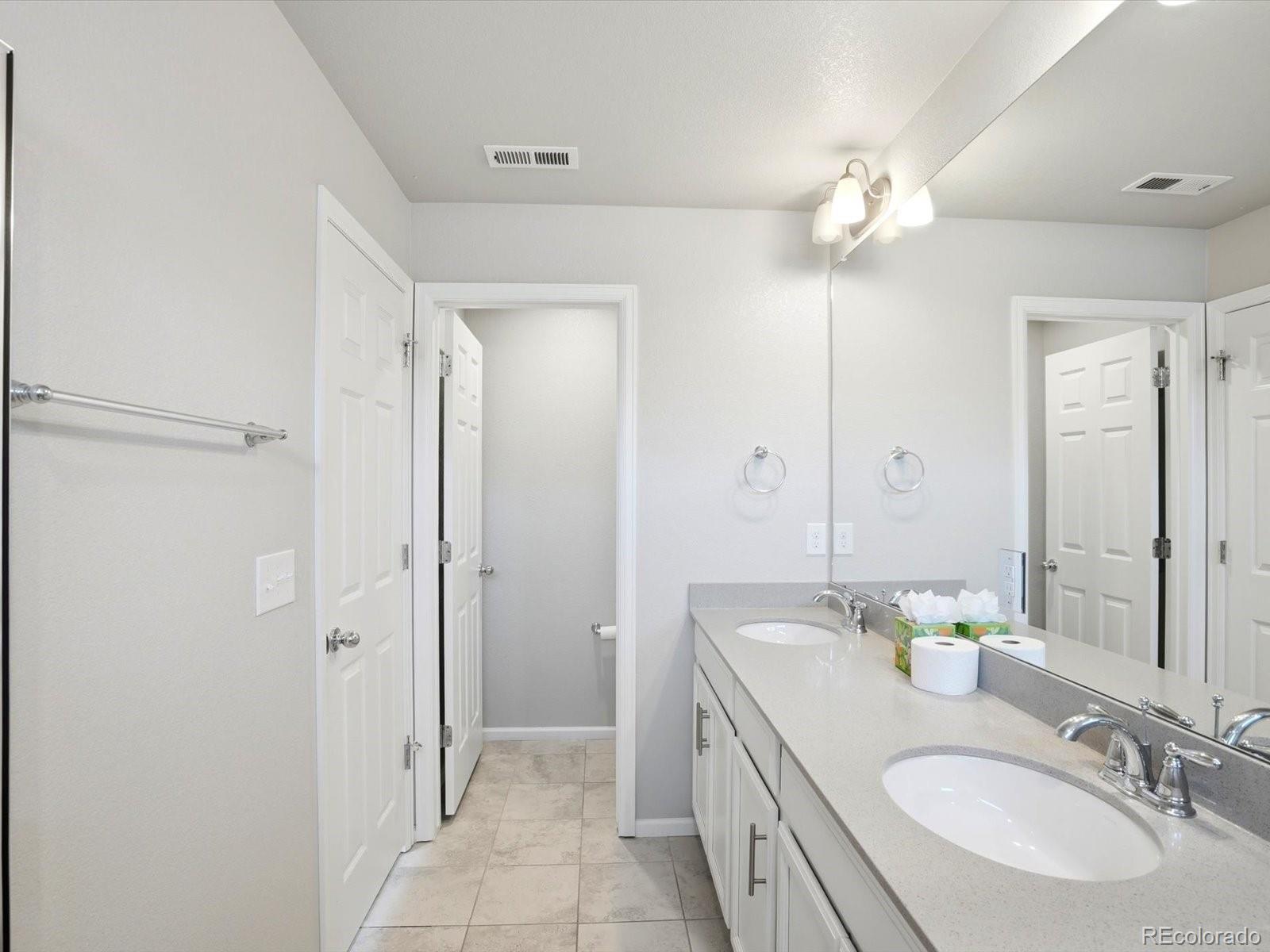 MLS Image #17 for 8260 s trails edge court,centennial, Colorado