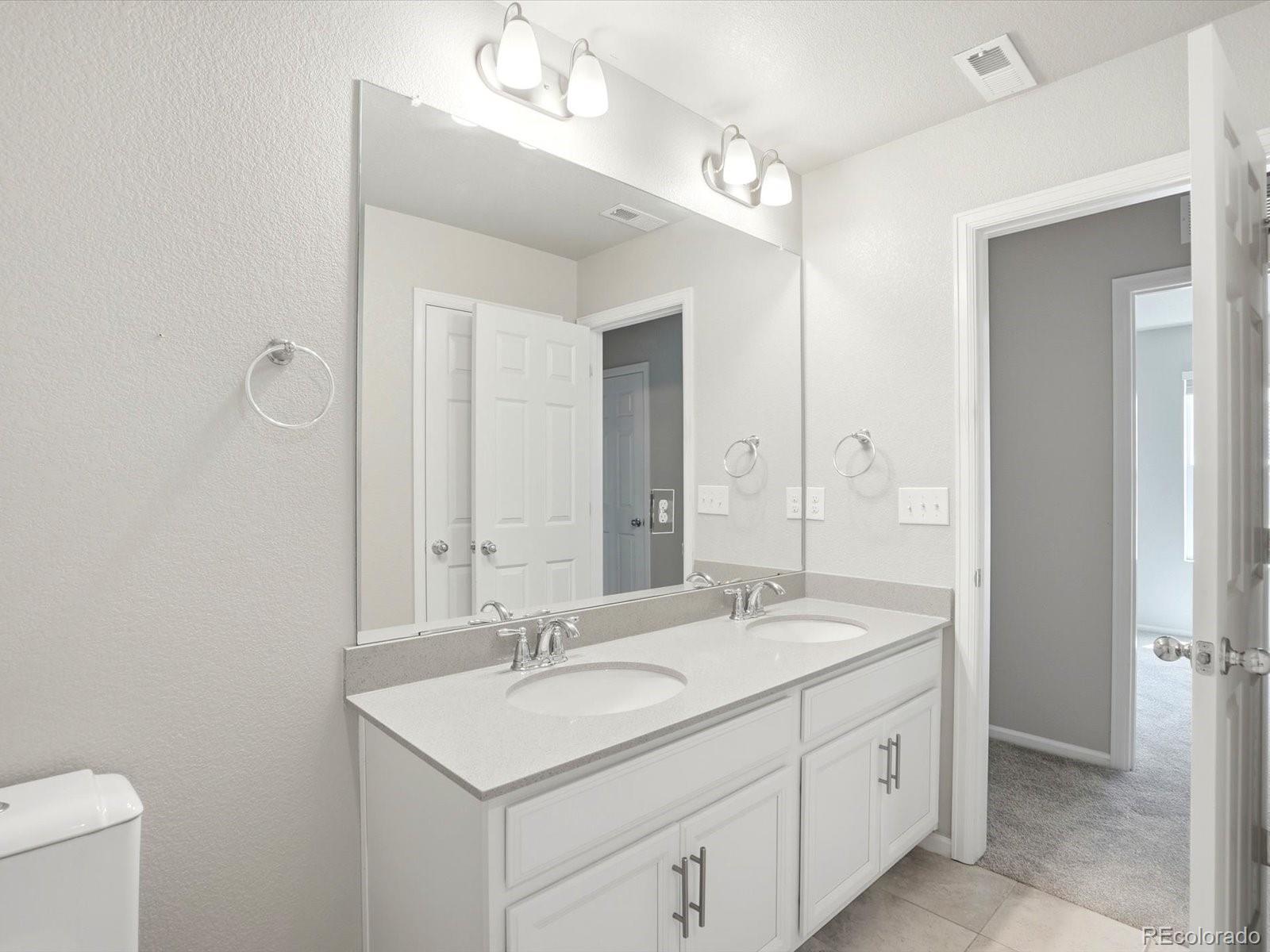 MLS Image #23 for 8260 s trails edge court,centennial, Colorado