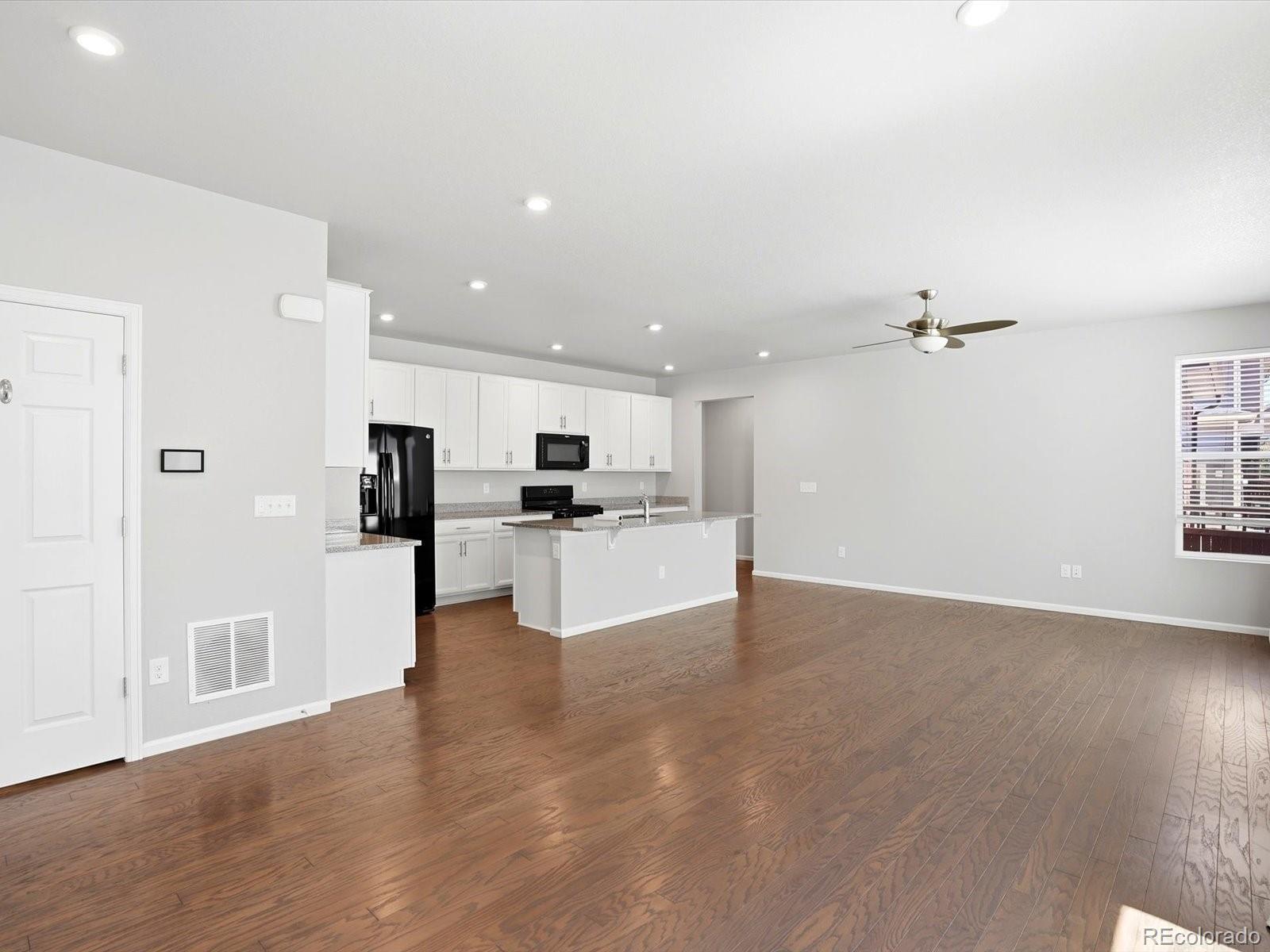 MLS Image #4 for 8260 s trails edge court,centennial, Colorado