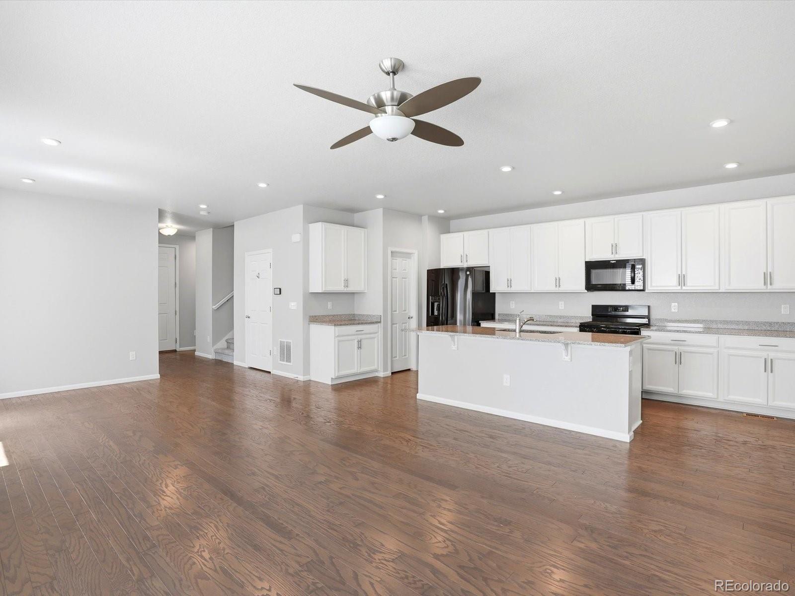 MLS Image #7 for 8260 s trails edge court,centennial, Colorado