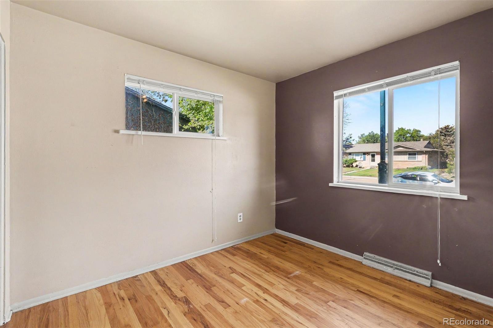 MLS Image #10 for 958 s jasmine street,denver, Colorado