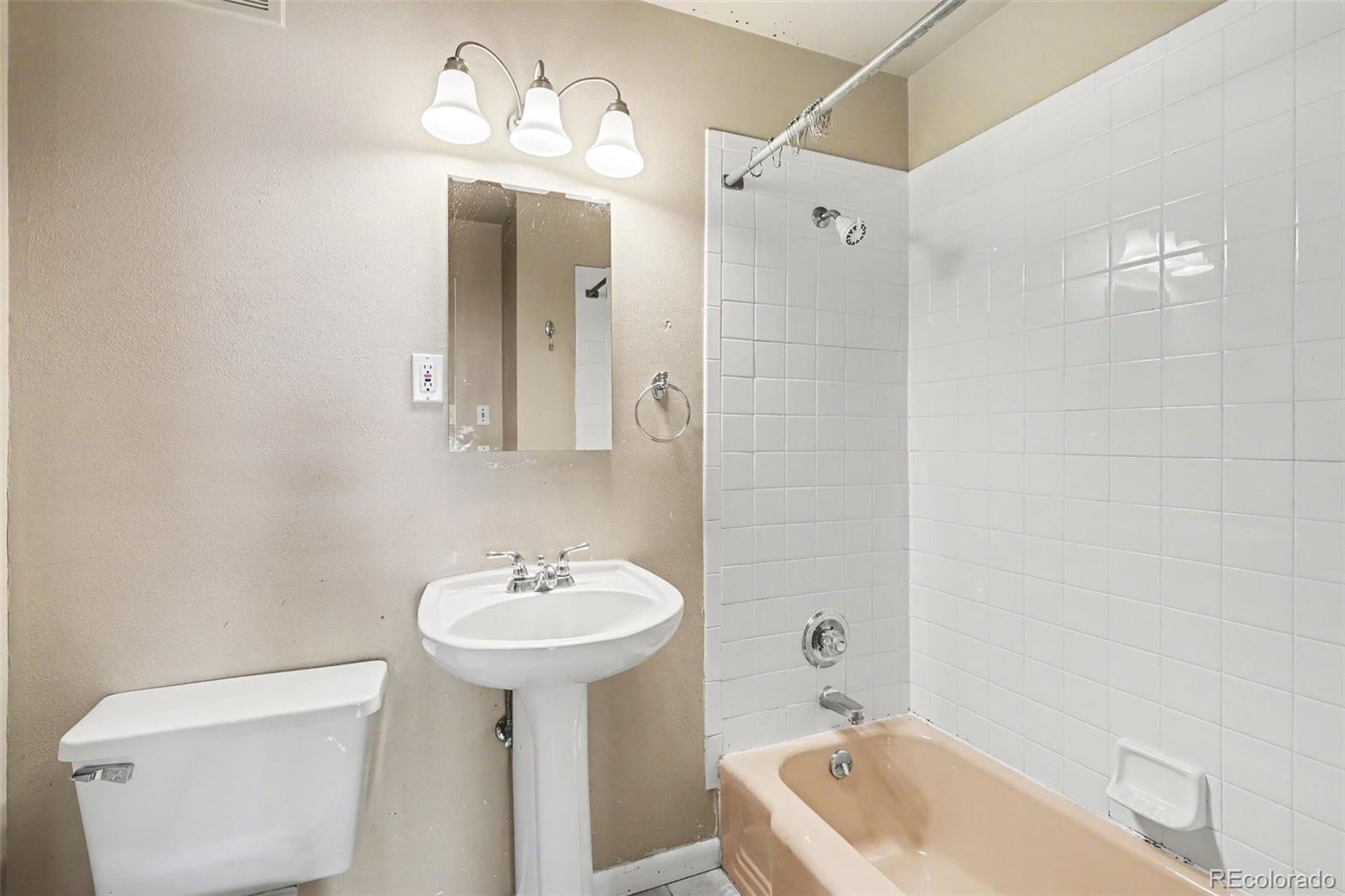 MLS Image #13 for 958 s jasmine street,denver, Colorado
