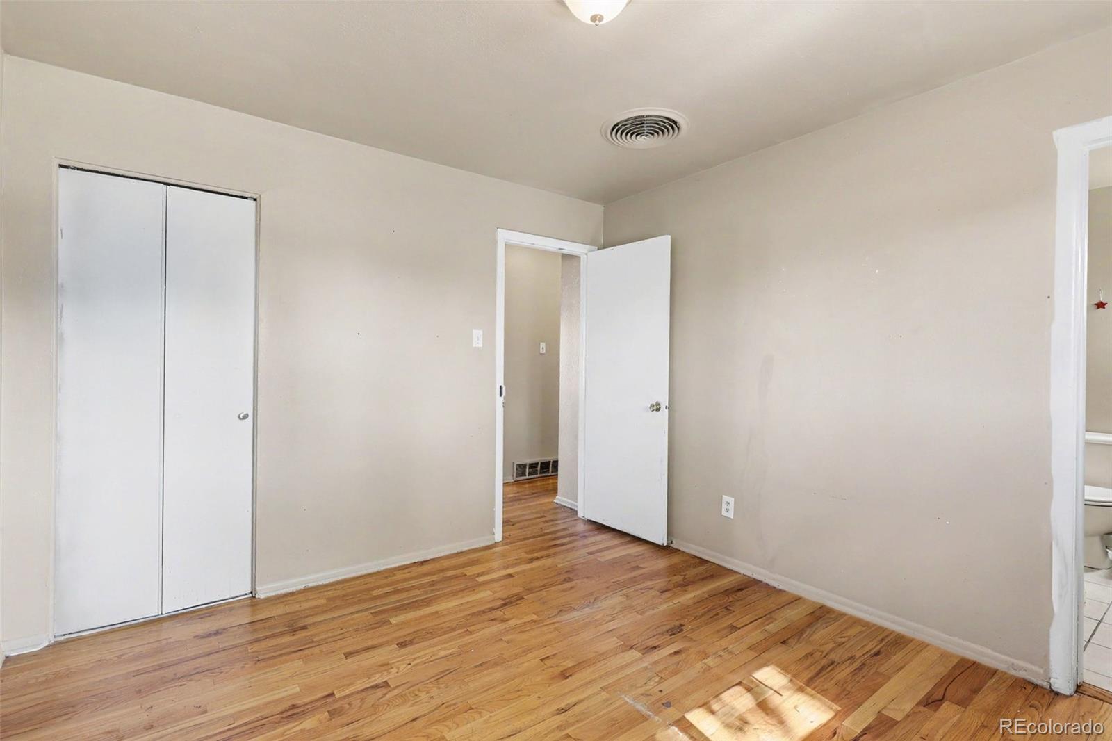 MLS Image #8 for 958 s jasmine street,denver, Colorado