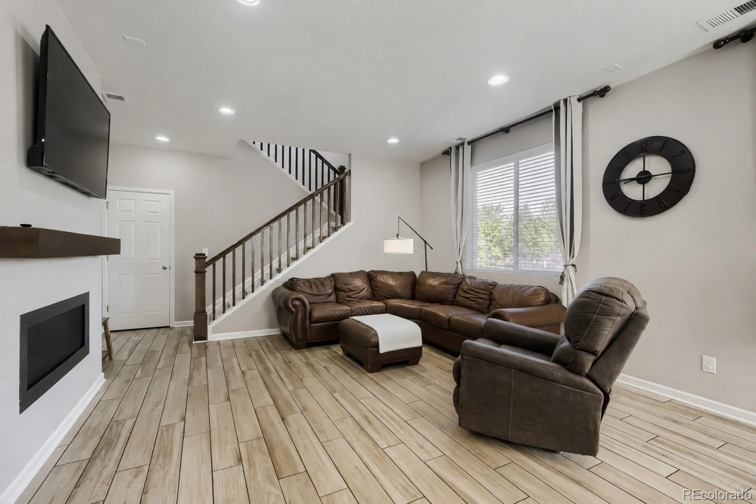 MLS Image #4 for 1558  sorenson drive,windsor, Colorado
