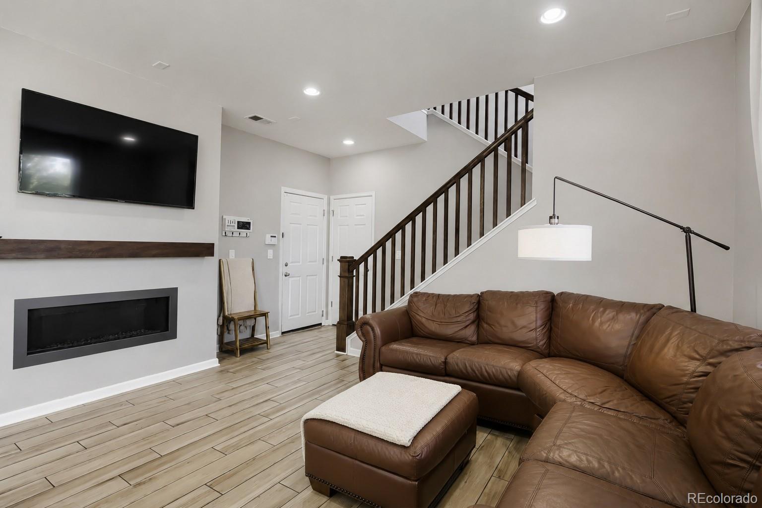 MLS Image #5 for 1558  sorenson drive,windsor, Colorado