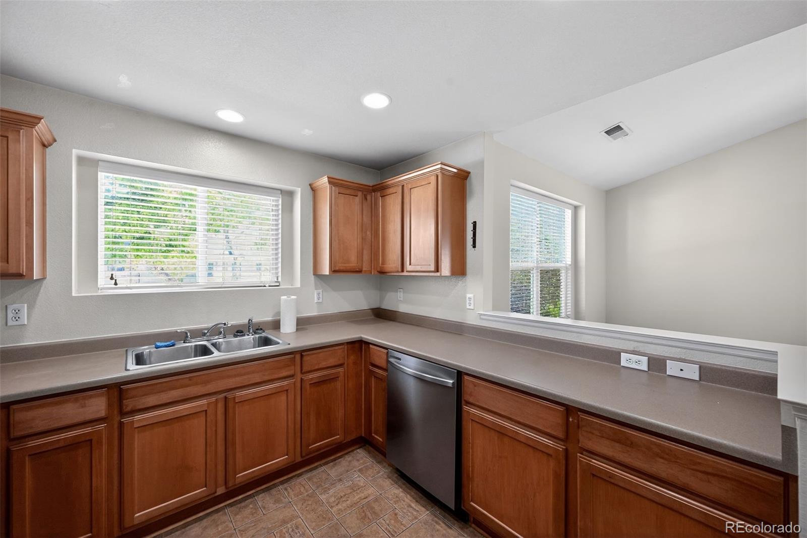 MLS Image #13 for 5810  ceylon street,denver, Colorado