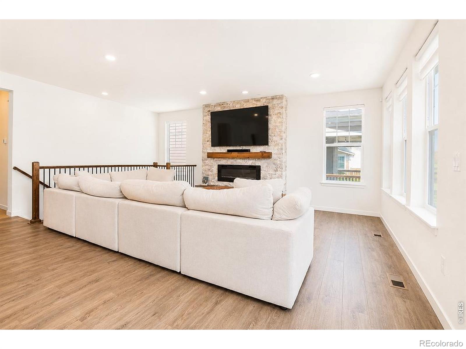 MLS Image #6 for 751  columbia street,johnstown, Colorado