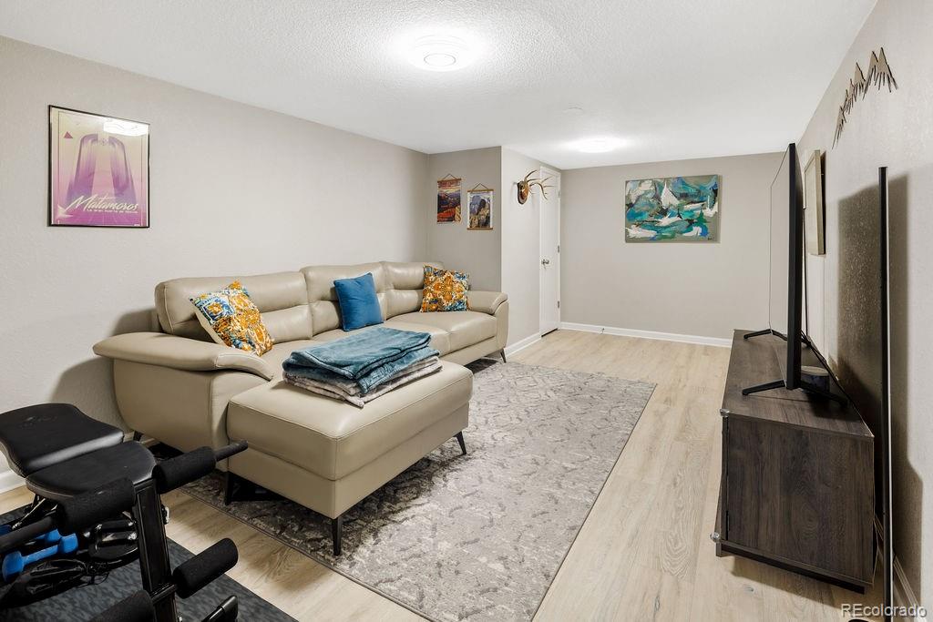 MLS Image #18 for 7925  vallejo street,denver, Colorado