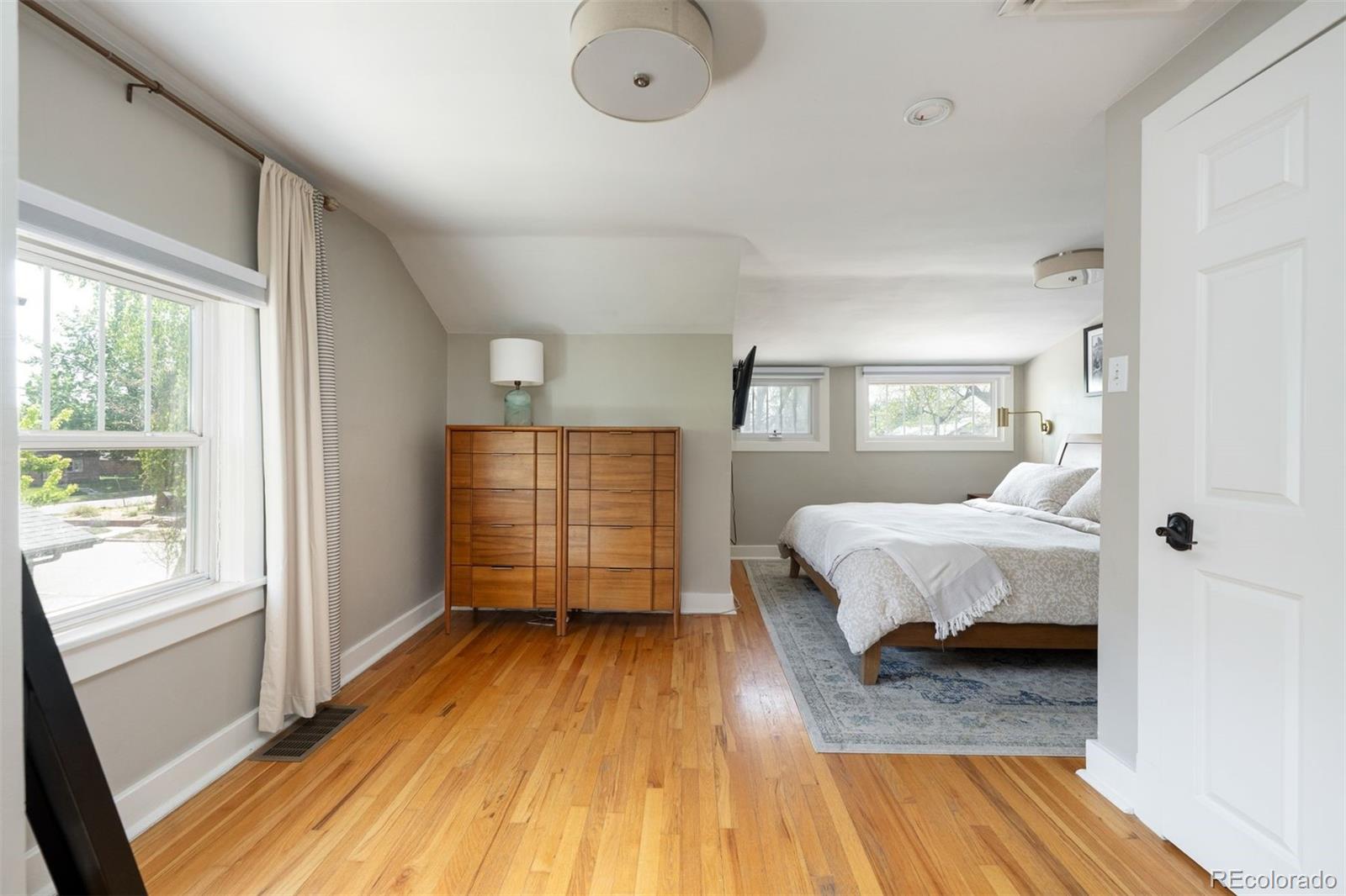 MLS Image #10 for 2174 s ogden street,denver, Colorado