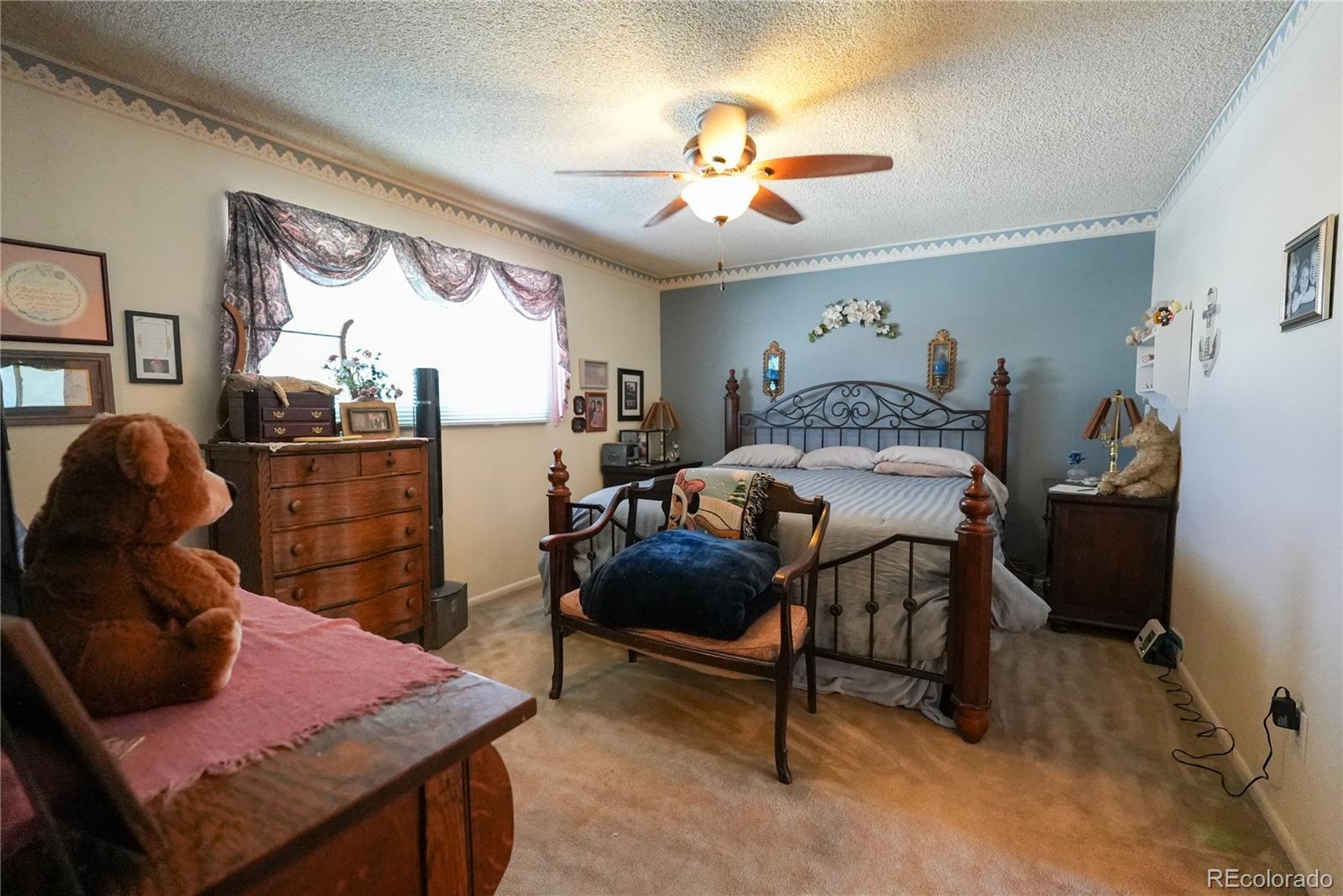 MLS Image #11 for 9155 e oxford drive,denver, Colorado