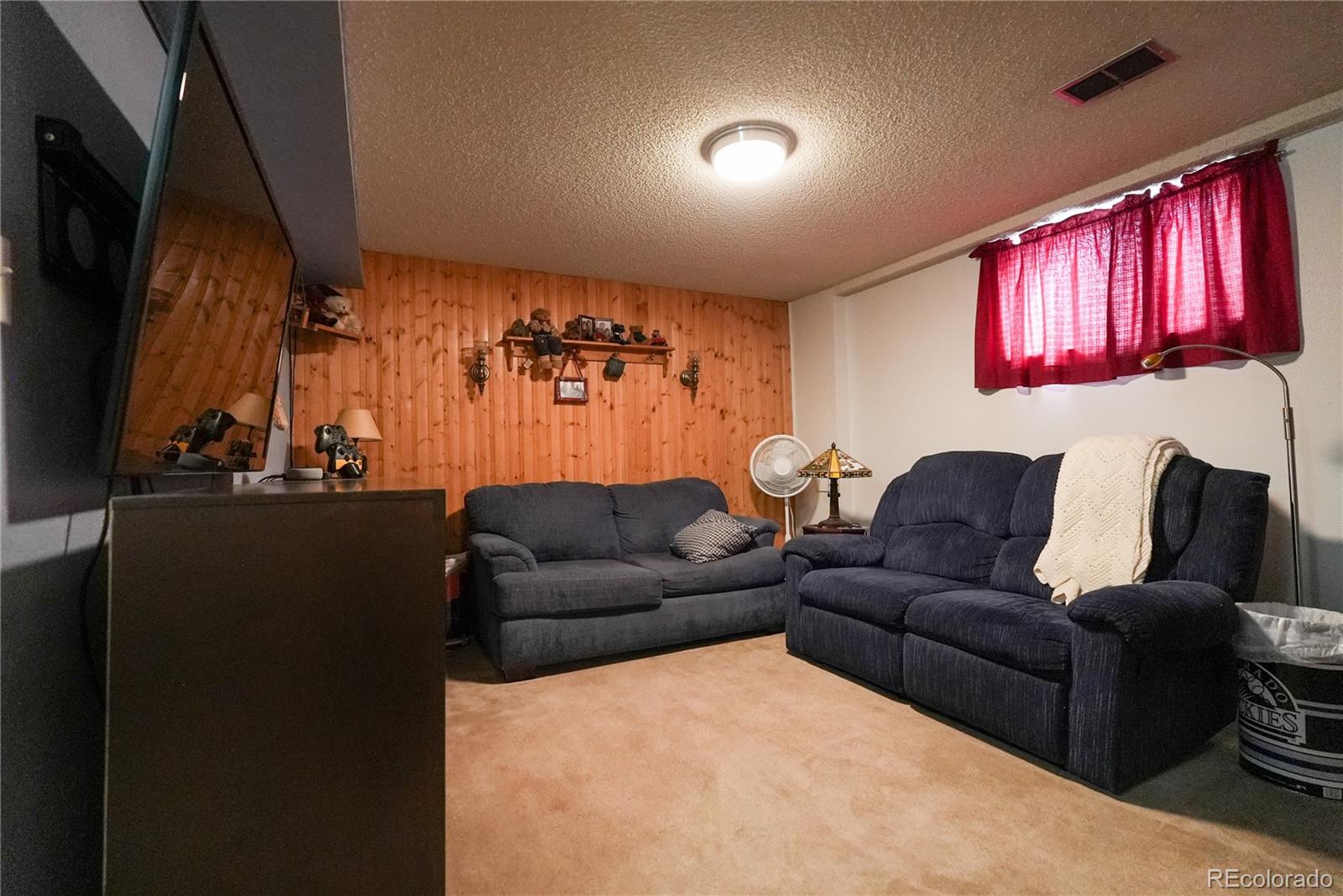MLS Image #18 for 9155 e oxford drive,denver, Colorado