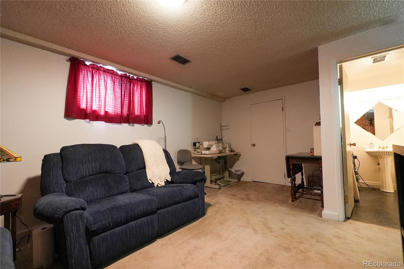 MLS Image #19 for 9155 e oxford drive,denver, Colorado