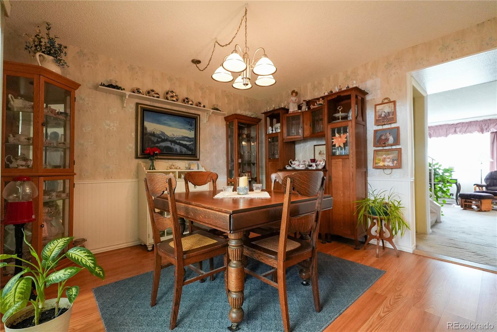 MLS Image #4 for 9155 e oxford drive,denver, Colorado