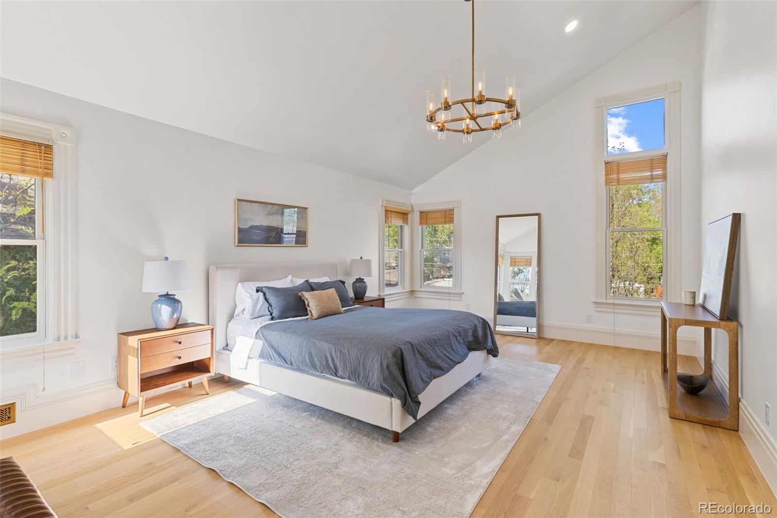 MLS Image #25 for 641 s pearl street,denver, Colorado