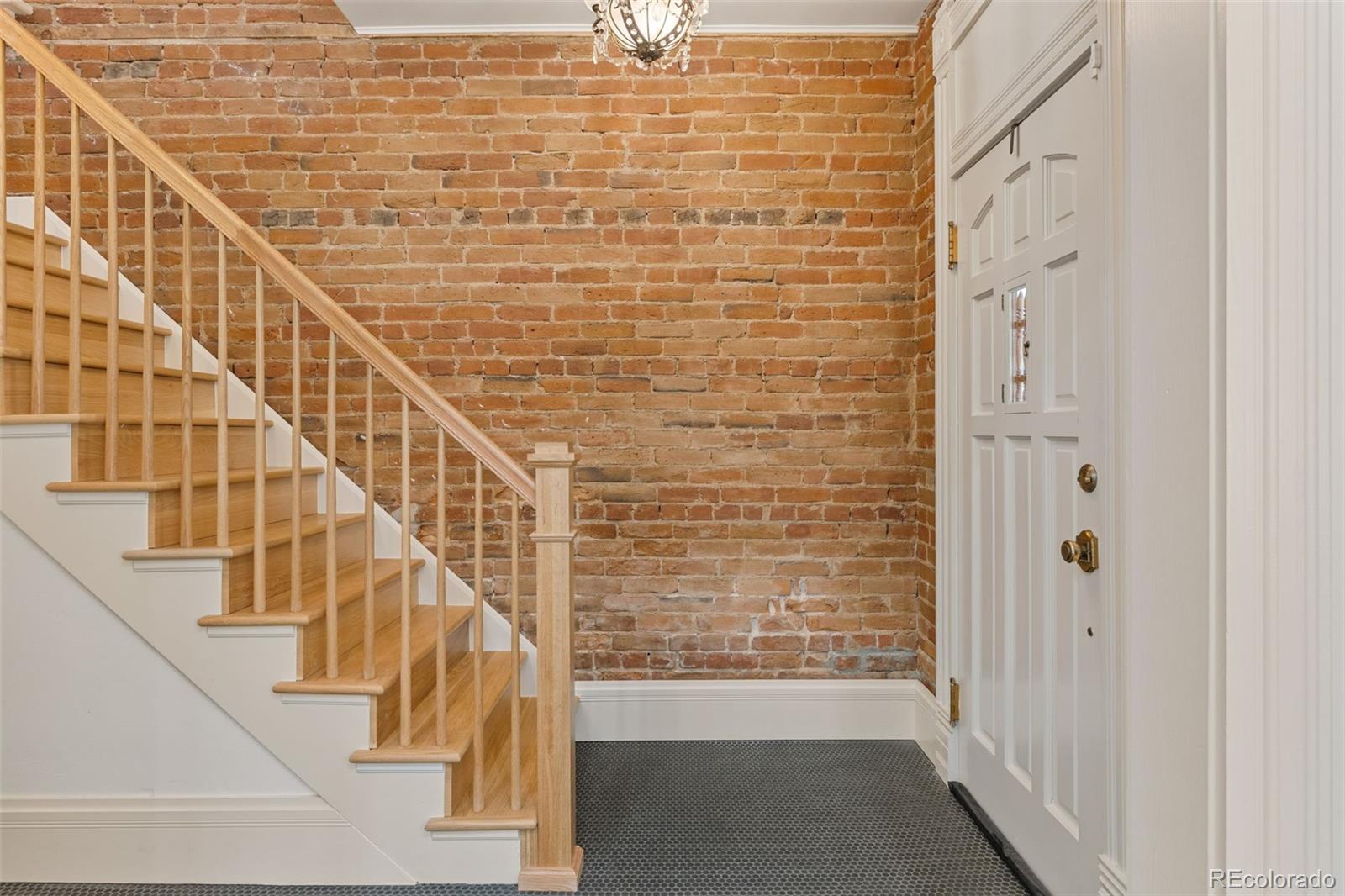 MLS Image #6 for 641 s pearl street,denver, Colorado