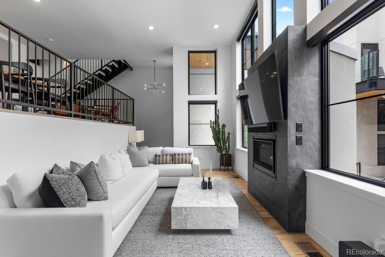MLS Image #10 for 818  ash street,denver, Colorado