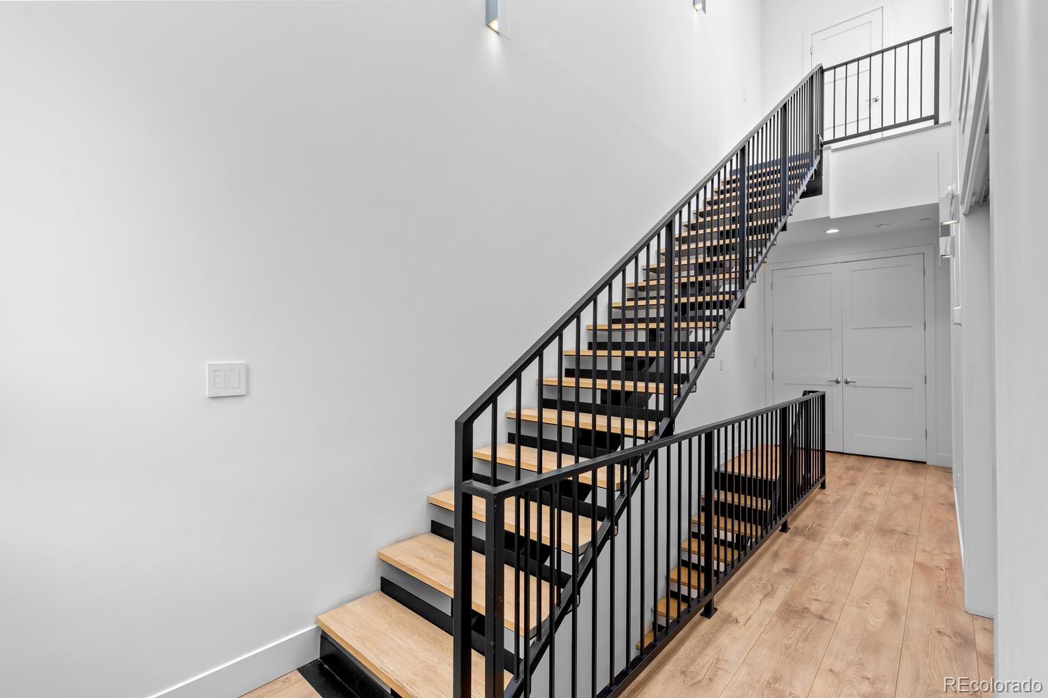 MLS Image #35 for 818  ash street,denver, Colorado