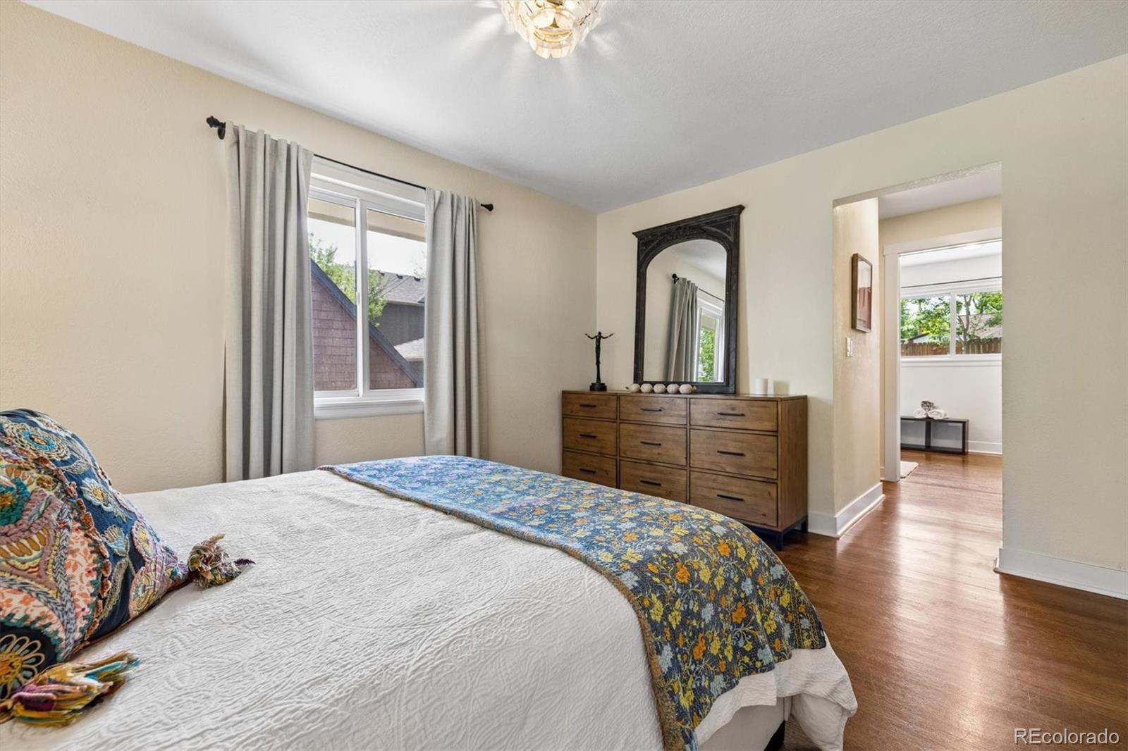 MLS Image #19 for 3720 e 7th ave pkwy,denver, Colorado