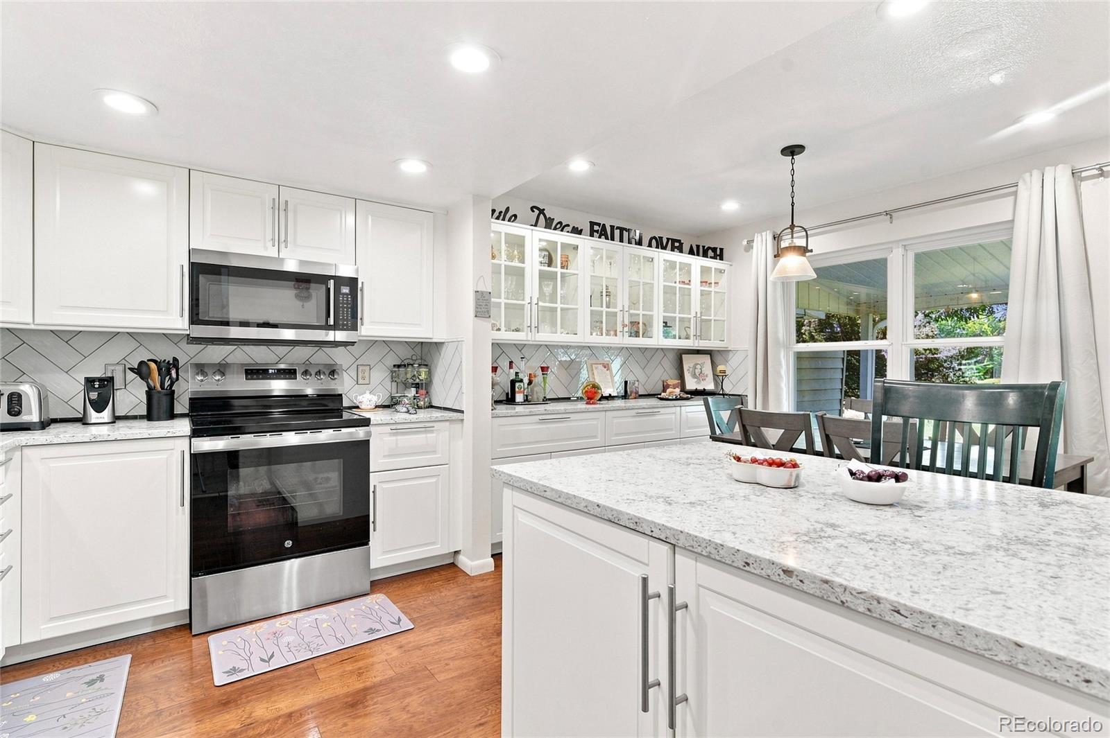 MLS Image #18 for 2528 s vaughn way,aurora, Colorado
