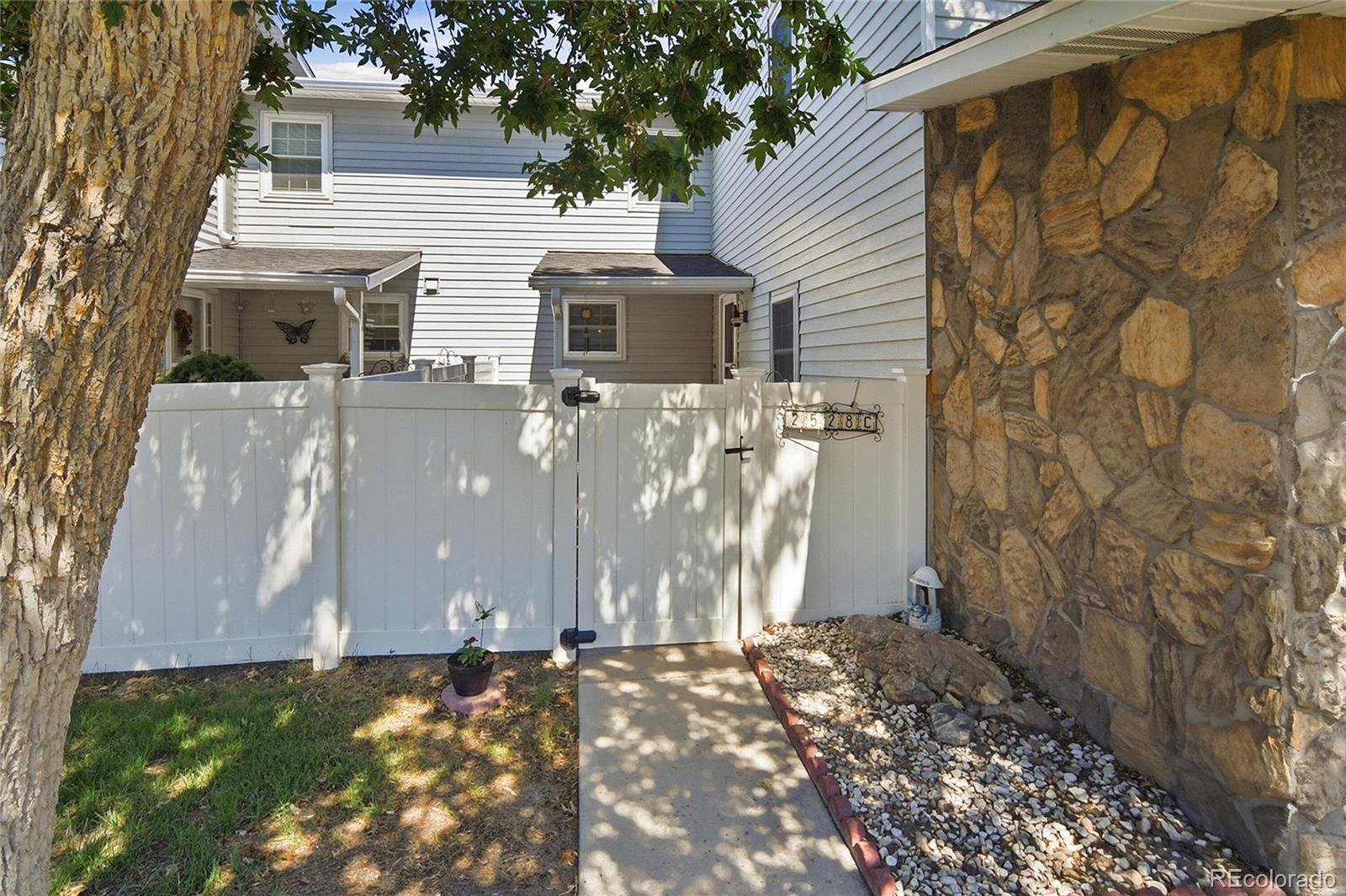 MLS Image #2 for 2528 s vaughn way,aurora, Colorado