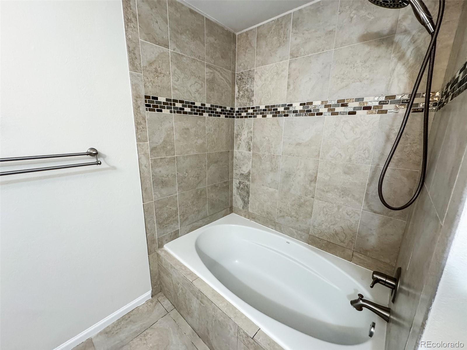 MLS Image #25 for 6640 s heritage place,centennial, Colorado