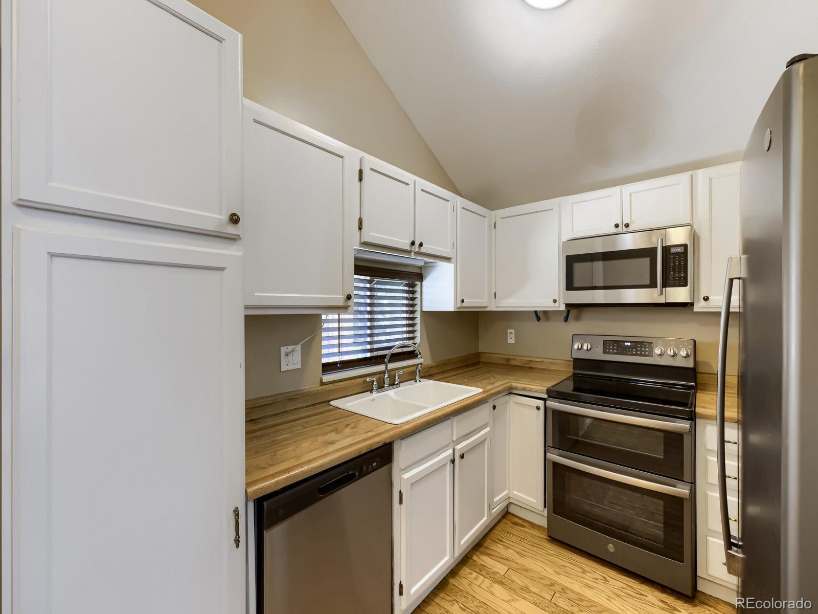 MLS Image #5 for 11846 e cornell circle ,aurora, Colorado