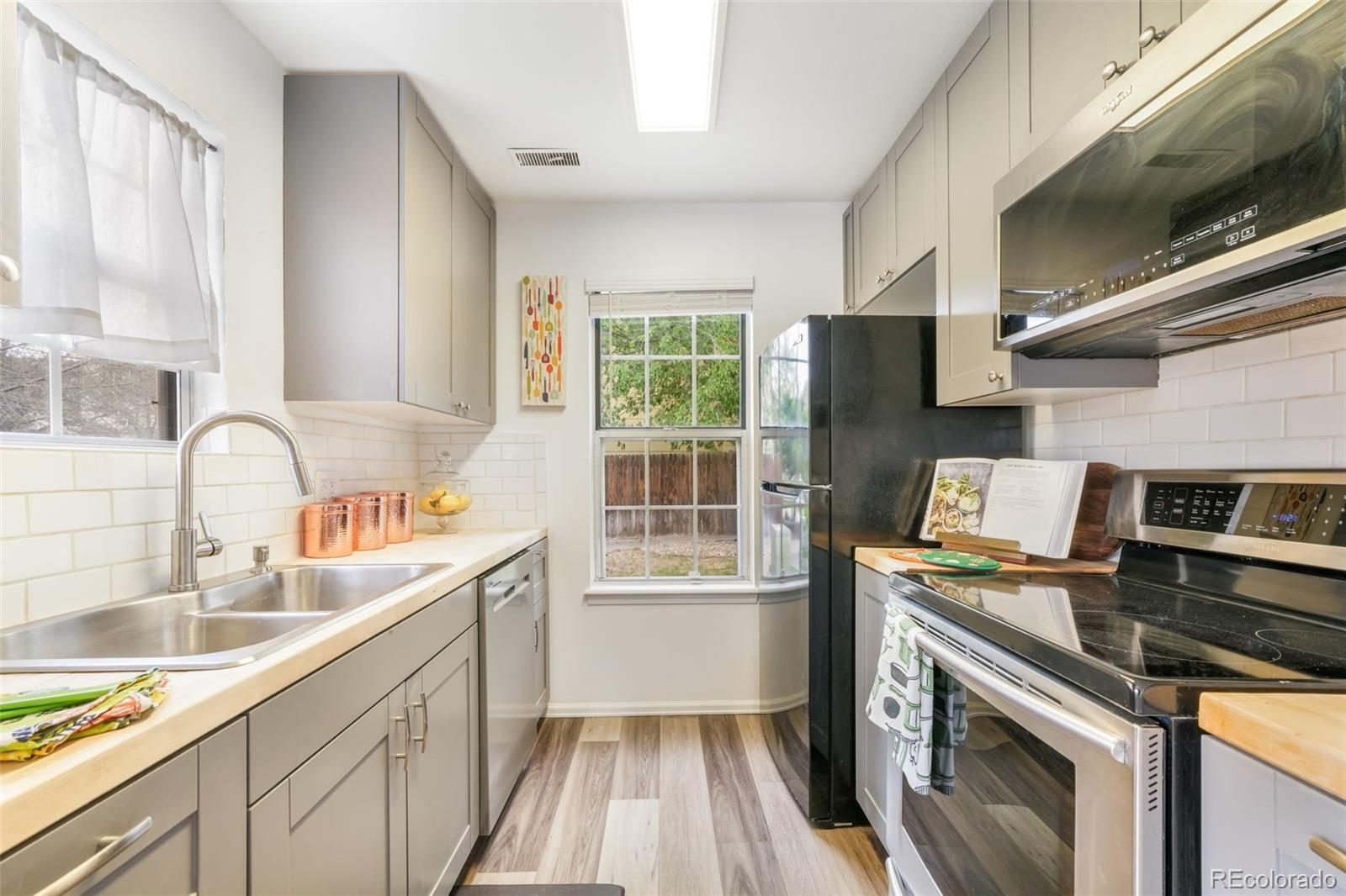 MLS Image #14 for 2105  troy court,colorado springs, Colorado