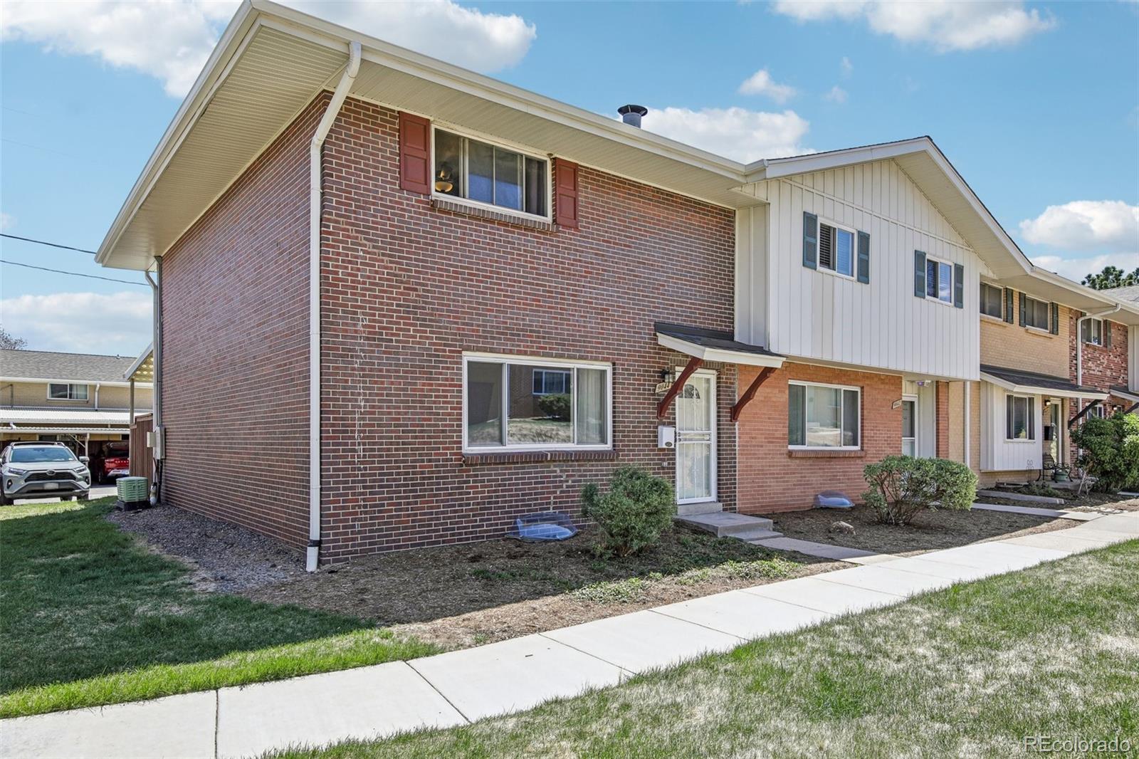 MLS Image #3 for 9044 e nassau avenue ,denver, Colorado