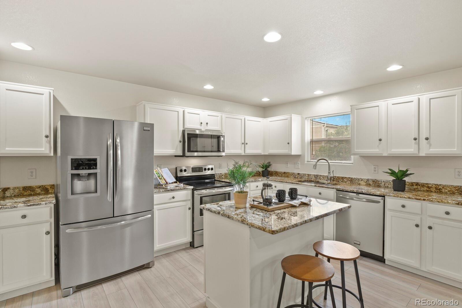 MLS Image #18 for 10039  granby drive,commerce city, Colorado