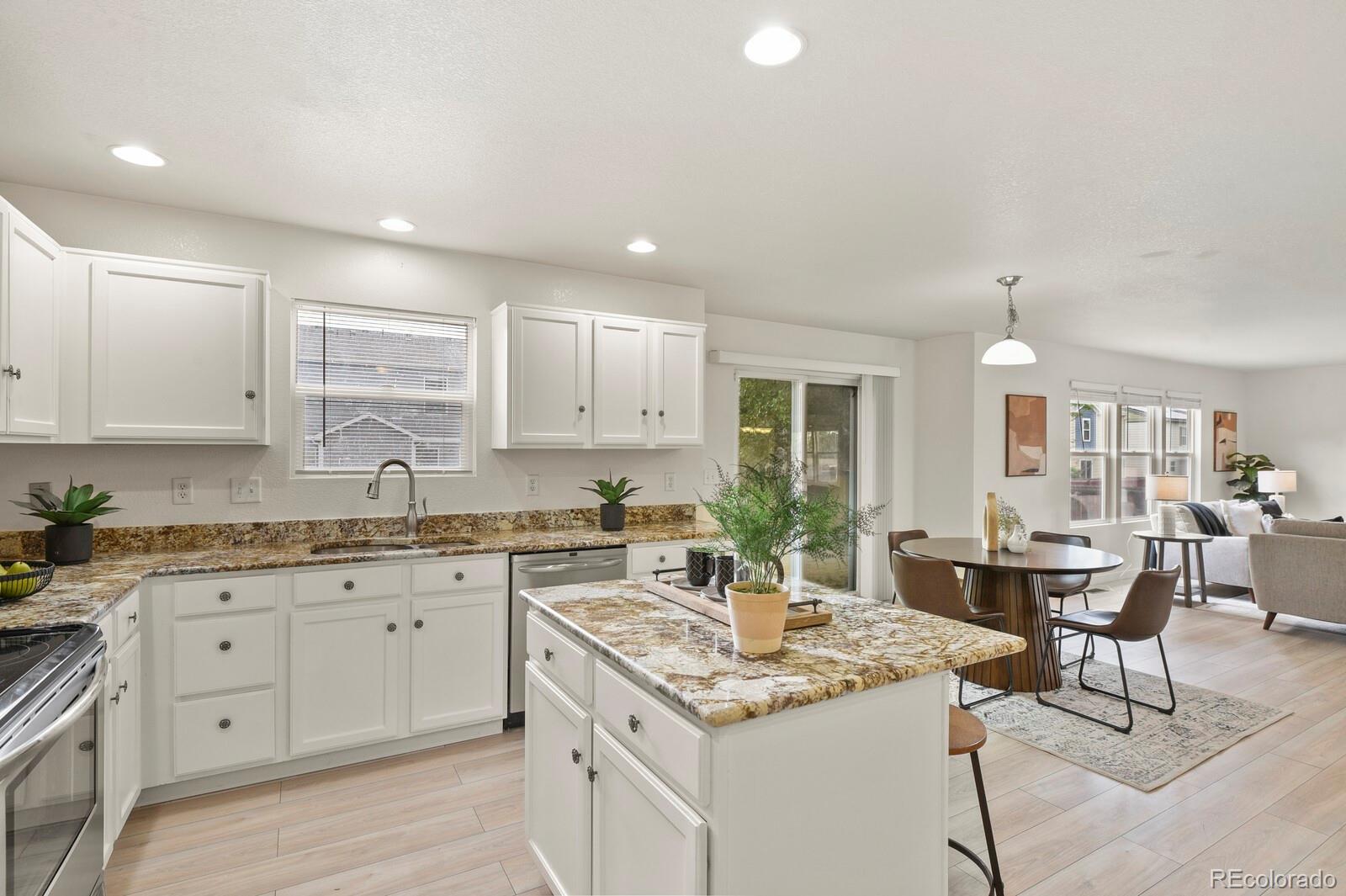 MLS Image #19 for 10039  granby drive,commerce city, Colorado