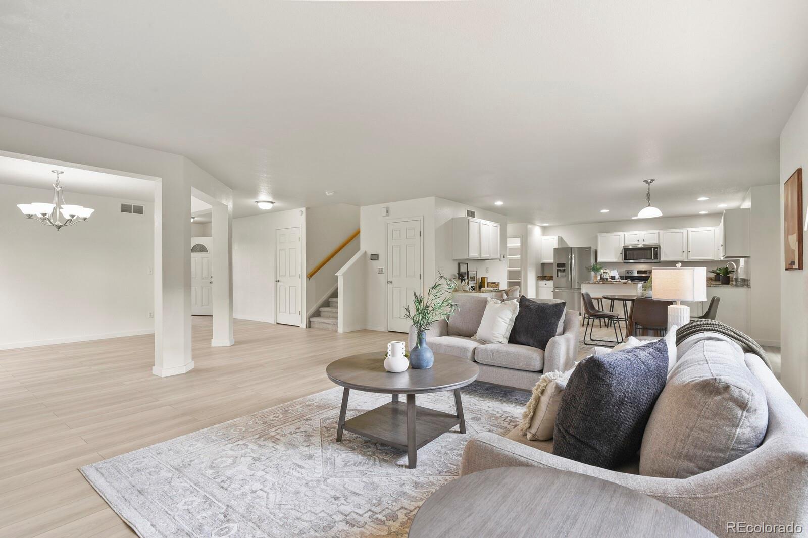 MLS Image #7 for 10039  granby drive,commerce city, Colorado