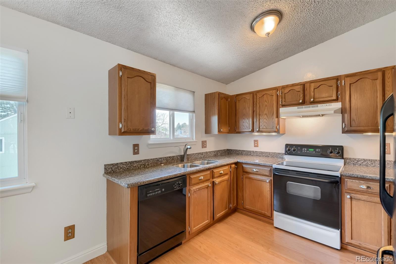 MLS Image #8 for 3911 s ensenada court,aurora, Colorado