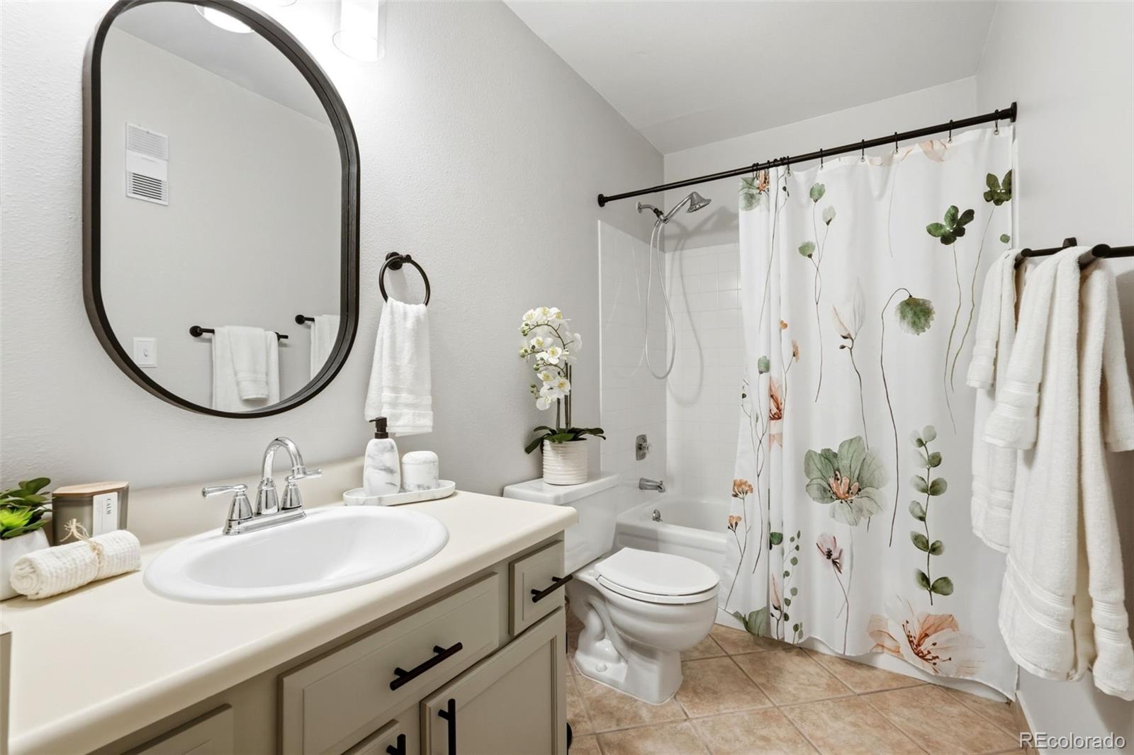 MLS Image #15 for 10251 w 44th avenue,wheat ridge, Colorado