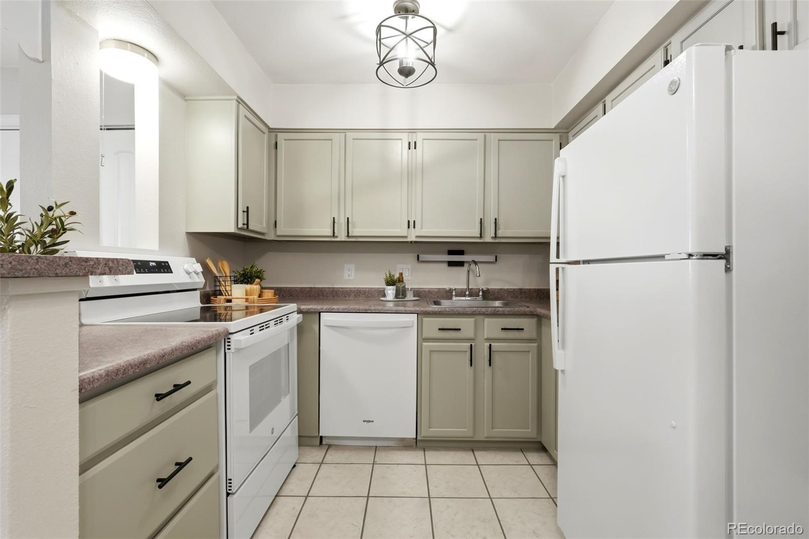 MLS Image #9 for 10251 w 44th avenue,wheat ridge, Colorado