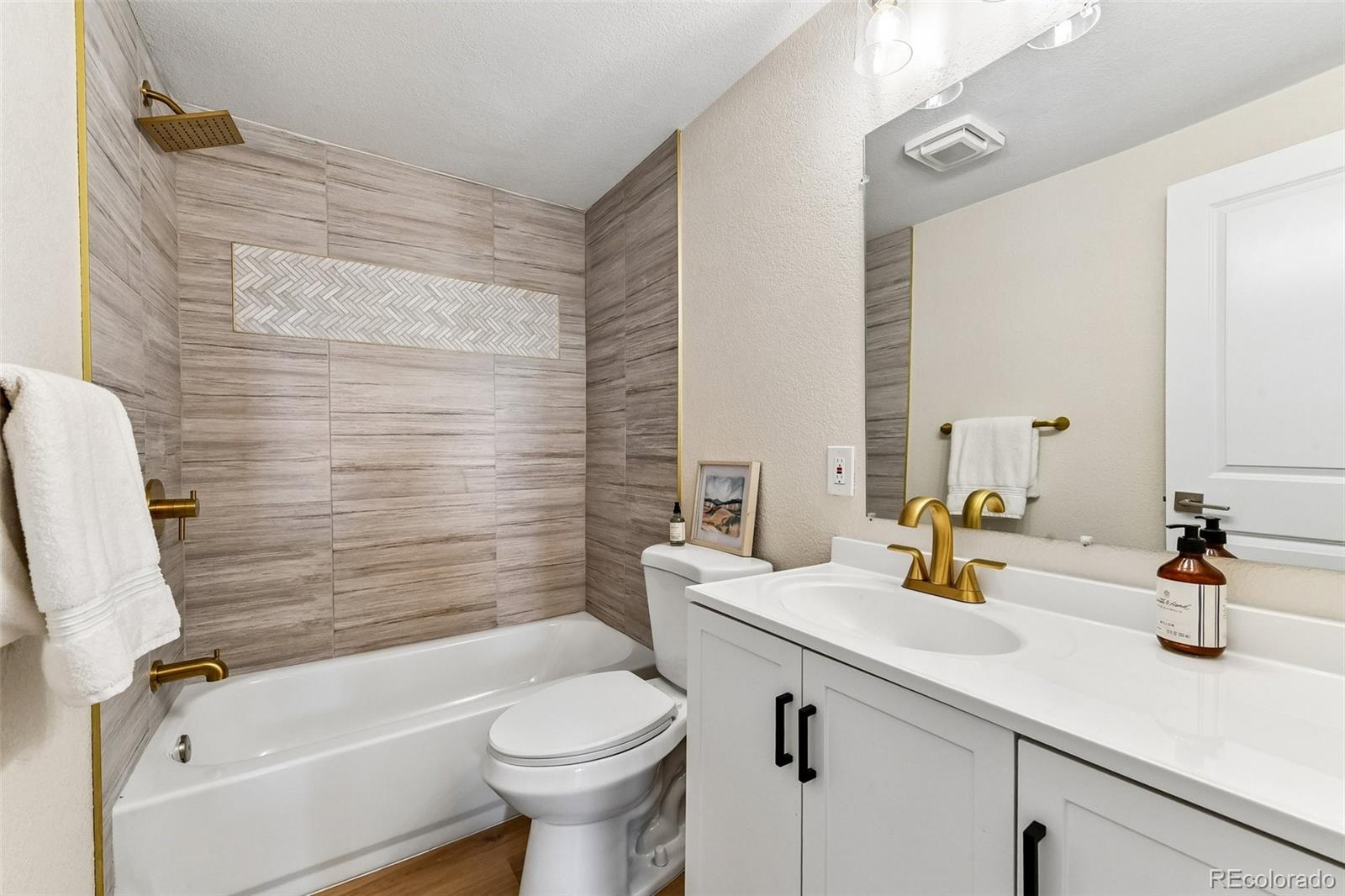 MLS Image #25 for 8903 s balsam street,littleton, Colorado