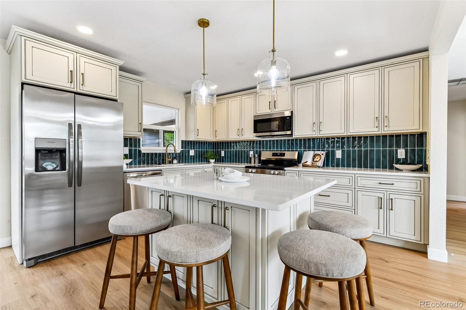 MLS Image #4 for 8903 s balsam street,littleton, Colorado