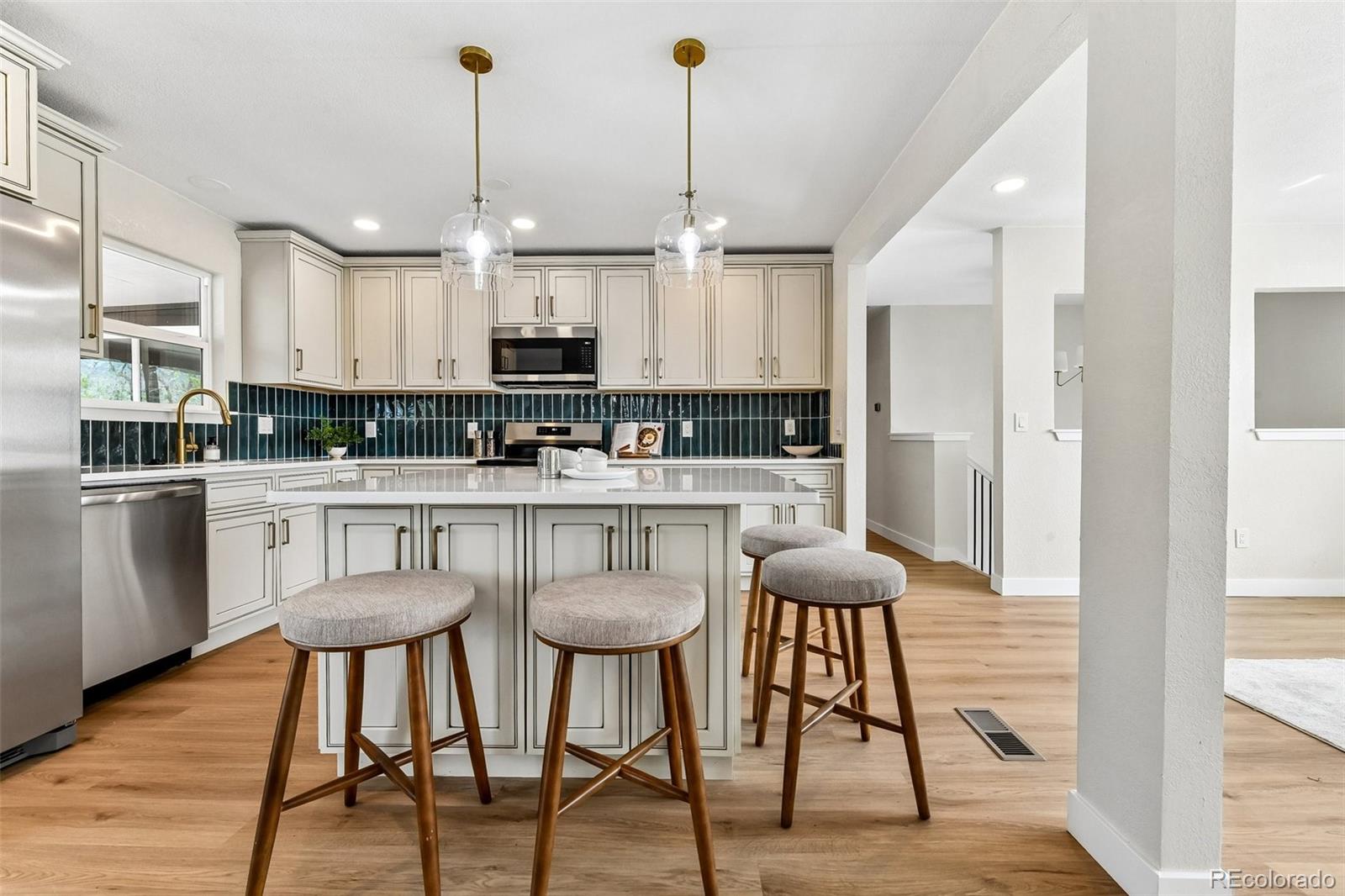MLS Image #5 for 8903 s balsam street,littleton, Colorado