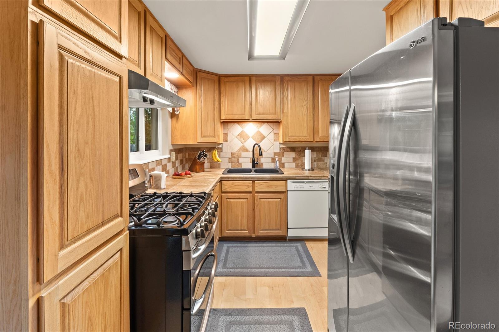 MLS Image #22 for 3057 s alton court,denver, Colorado